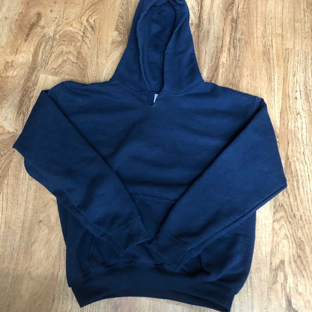 Gildan navy hoodie